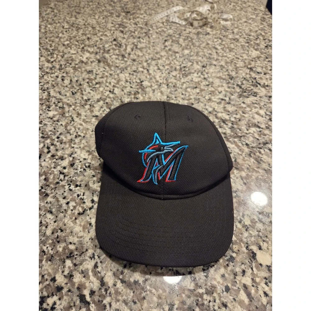 OC Sport Miami Marlins Baseball Cap Mens OSFM Black Mesh Adjustable MLB Hat